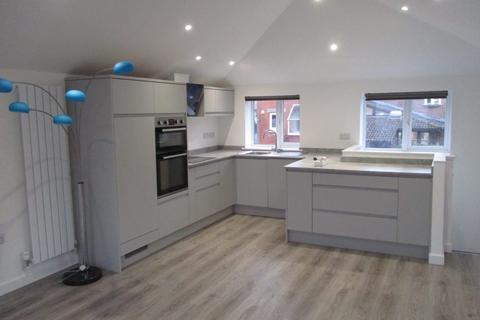 2 bedroom end of terrace house to rent, Little Bicton Place, Exmouth