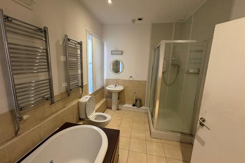 6 bedroom terraced house for sale, Ashleigh Road, Leicester