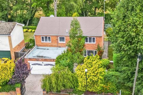 4 bedroom detached house for sale, Yew Tree Drive, CHESTERFIELD