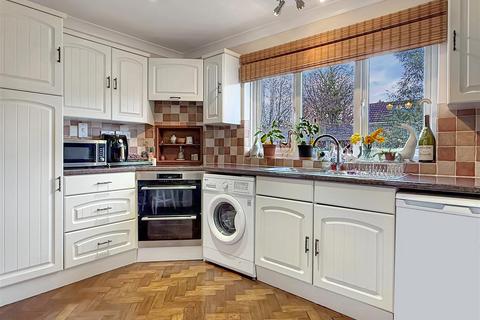 2 bedroom detached bungalow for sale, Bramley Meadow, Barnstaple EX32