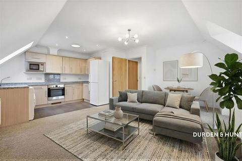 1 bedroom apartment for sale, Butts Green Road, Hornchurch, RM11