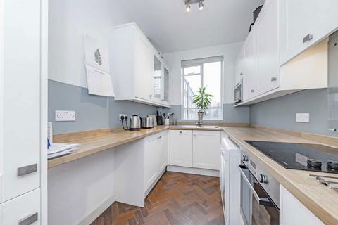 2 bedroom flat to rent, Nevern Square, London SW5