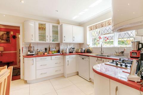 5 bedroom detached house for sale, Drakes Drive, Northwood HA6
