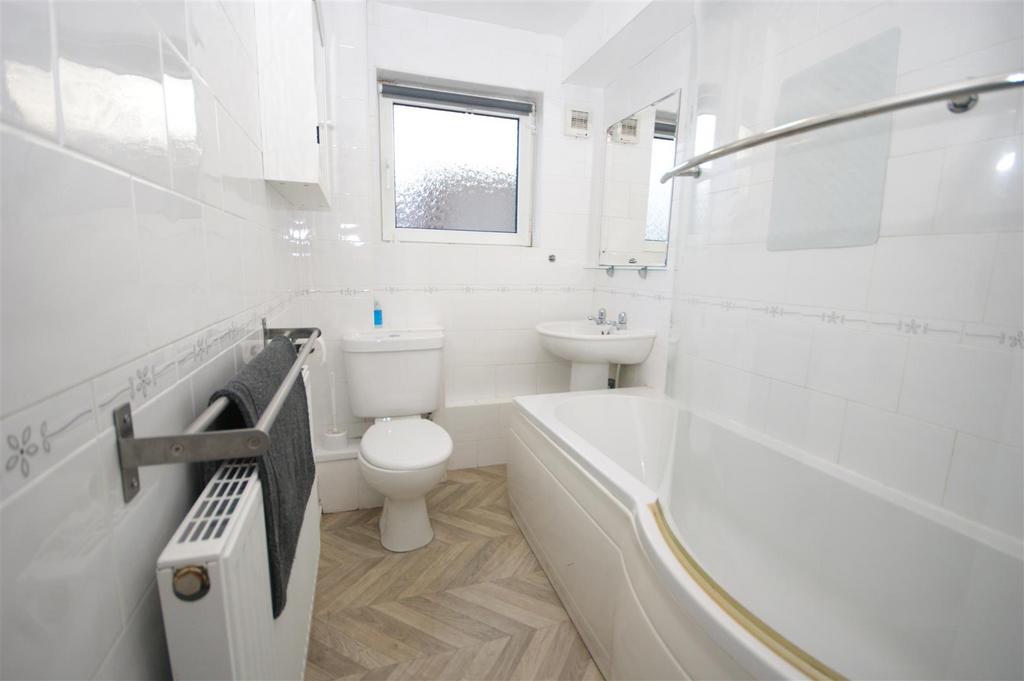 Bathroom.JPG
