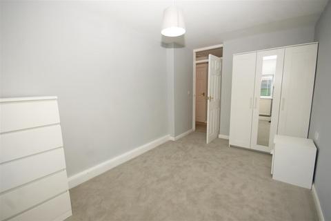 1 bedroom flat to rent, Whinney Hill Park, Brighouse