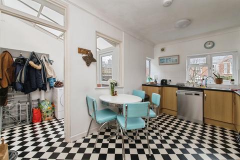 undefined, Baker Street, Exeter