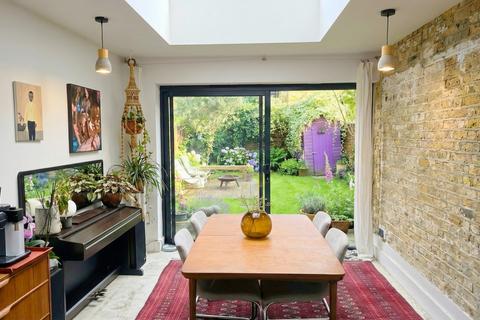 3 bedroom maisonette for sale, Cathnor Road, London, W12