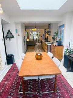 3 bedroom maisonette for sale, Cathnor Road, London, W12