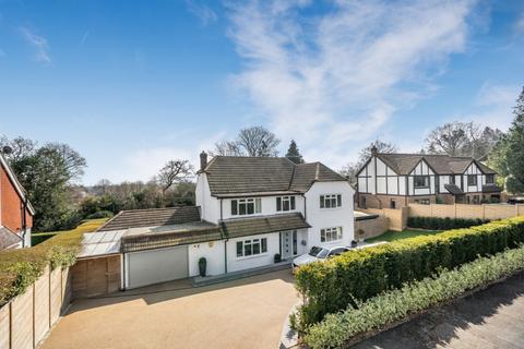 undefined, Hurst Close, Woking GU22