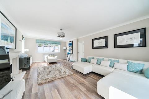 undefined, Hurst Close, Woking GU22