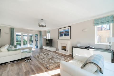 undefined, Hurst Close, Woking GU22