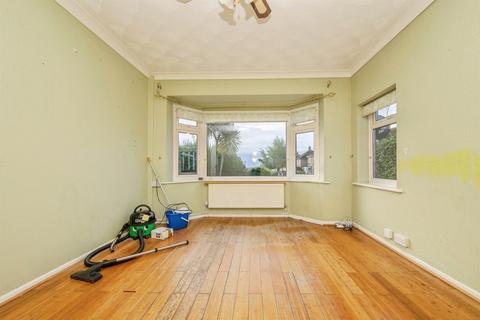 2 bedroom detached bungalow for sale, Kreswell Grove, Harwich