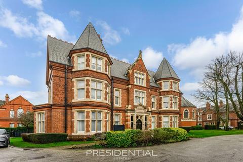 3 bedroom apartment for sale, Regents Drive, Woodford Green IG8