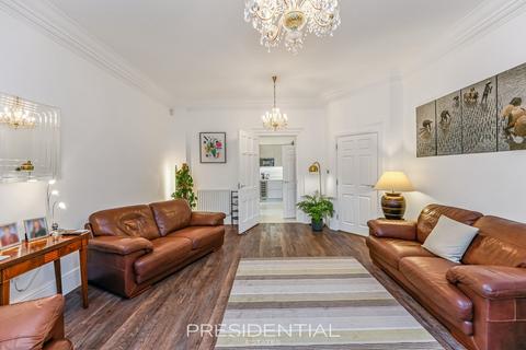 3 bedroom apartment for sale, Regents Drive, Woodford Green IG8