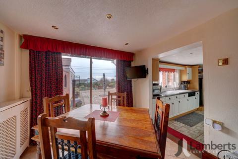 4 bedroom detached house for sale, Evesham Road, Astwood Bank, B96