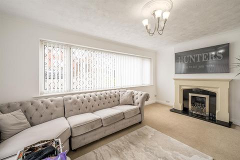 3 bedroom semi-detached house for sale, Hamilton Drive, Stourbridge, DY8 5EX
