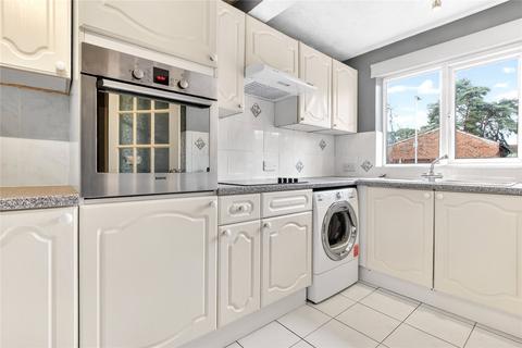 2 bedroom bungalow for sale, Queens Pine, Bracknell, Berkshire, RG12