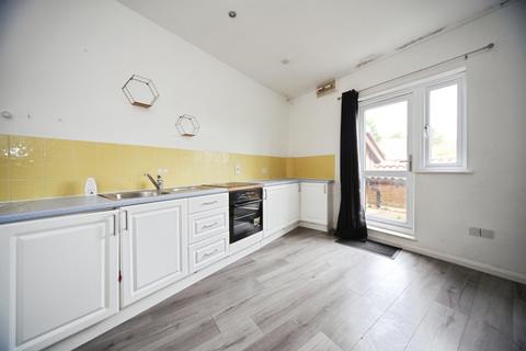2 bedroom apartment for sale, Hancock Drive, Luton