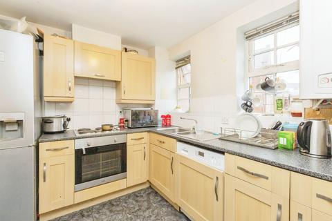 2 bedroom apartment for sale, Florey Gardens, Aylesbury