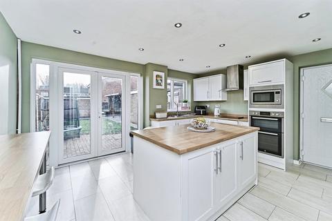3 bedroom semi-detached house for sale, Beaconview Road, West Bromwich