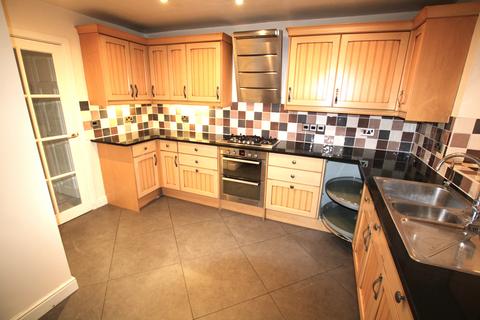 4 bedroom link detached house for sale, Foxleys, Watford WD19