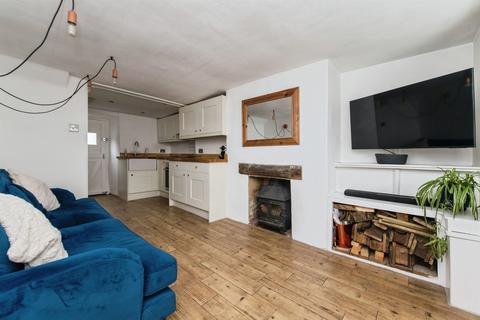 2 bedroom terraced house for sale, Tiverton Road, Cullompton