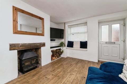 2 bedroom terraced house for sale, Tiverton Road, Cullompton