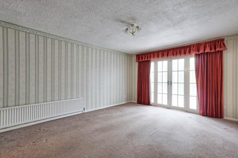 2 bedroom detached bungalow for sale, Cheltenham Drive, Leigh On Sea