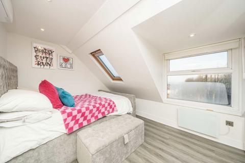 1 bedroom flat to rent, The Vale, London W3