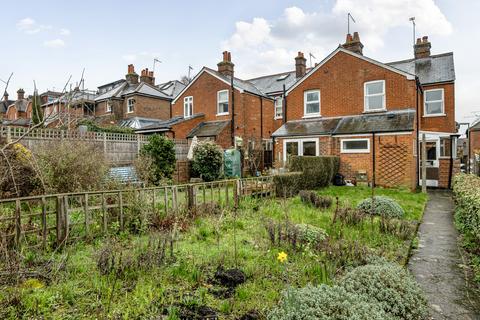 3 bedroom end of terrace house for sale, Sumner Road, Farnham, GU9