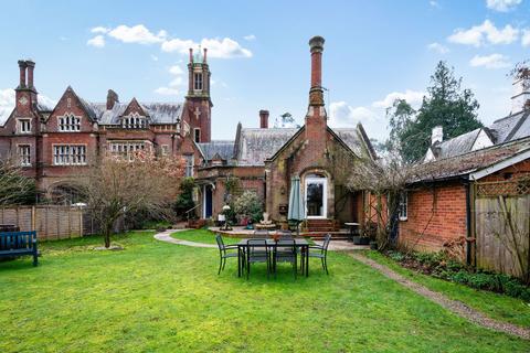3 bedroom link detached house for sale, Mynthurst, Reigate RH2