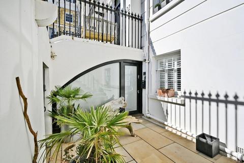 2 bedroom apartment to rent, 22 Sussex Square, East Sussex BN2