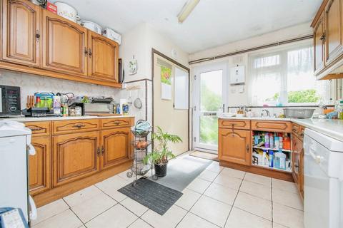 7 bedroom detached bungalow for sale, Coach Road, Alresford, Colchester