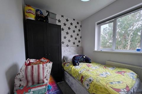 3 bedroom end of terrace house for sale, Eastern Avenue South, Northampton NN2