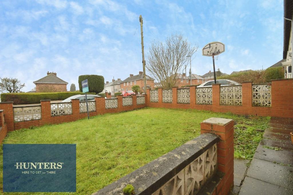 FRONT GARDEN.jpg