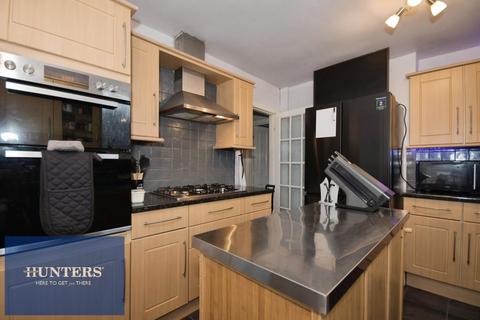 3 bedroom end of terrace house for sale, Elm Street, Hollingwood, Chesterfield, S43 2HJ