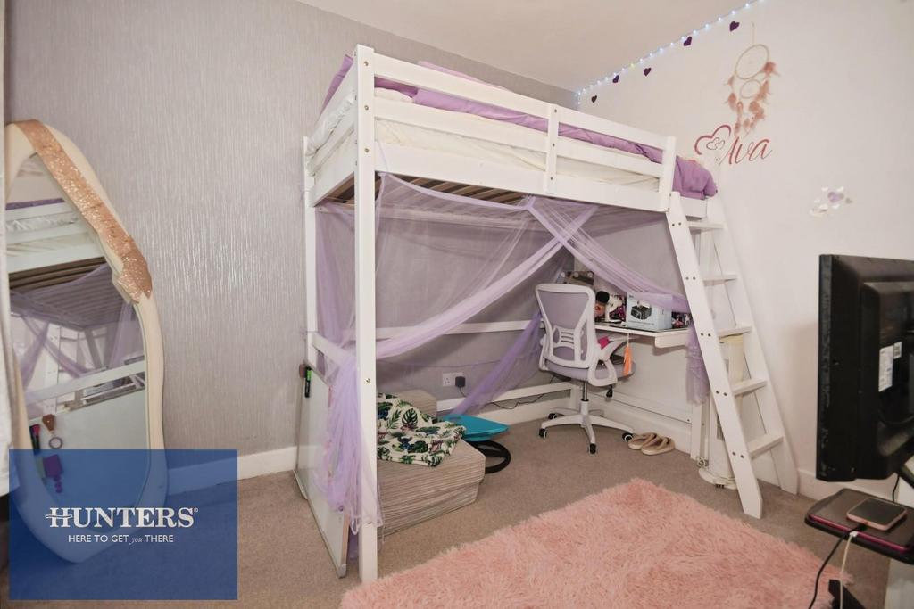 BED 2 01.jpg