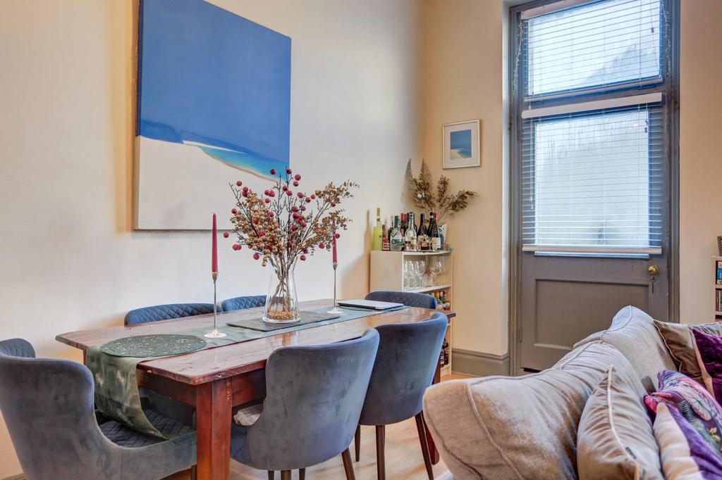 Dining Area 2.jpg
