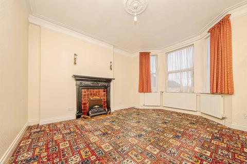 6 bedroom terraced house for sale, New Pier Street, Walton On The Naze