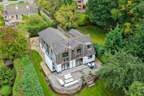 4 bedroom detached house for sale, Bellingdon, CHESHAM