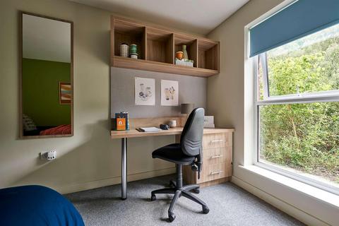 1 bedroom in a flat share to rent, Sturge Close, Birmingham B29