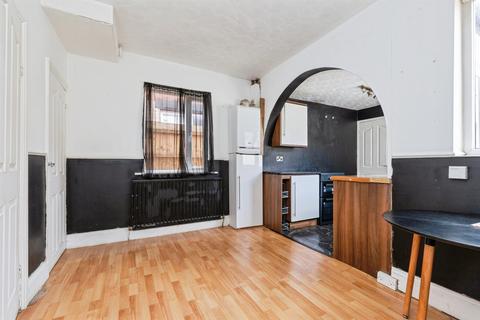 3 bedroom end of terrace house for sale, Barton Avenue, Hartlepool