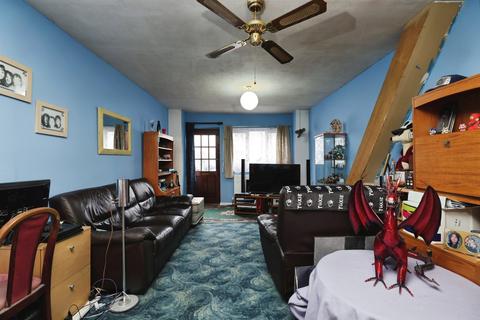 2 bedroom terraced house for sale, Sotheron Road, Watford