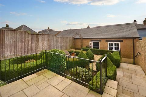 3 bedroom end of terrace house for sale, Wadebridge Square, Poundbury
