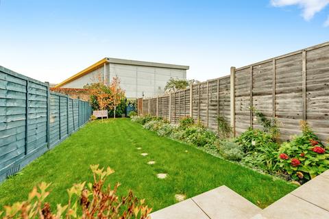 1 bedroom apartment for sale, Garlands Road, Redhill