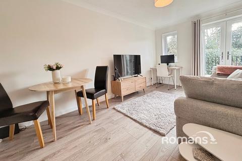 1 bedroom apartment for sale, Campbell Close, Yateley, Hampshire