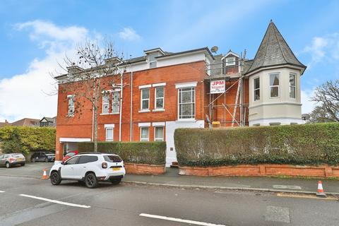 3 bedroom flat for sale, Arnewood Road, Bournemouth