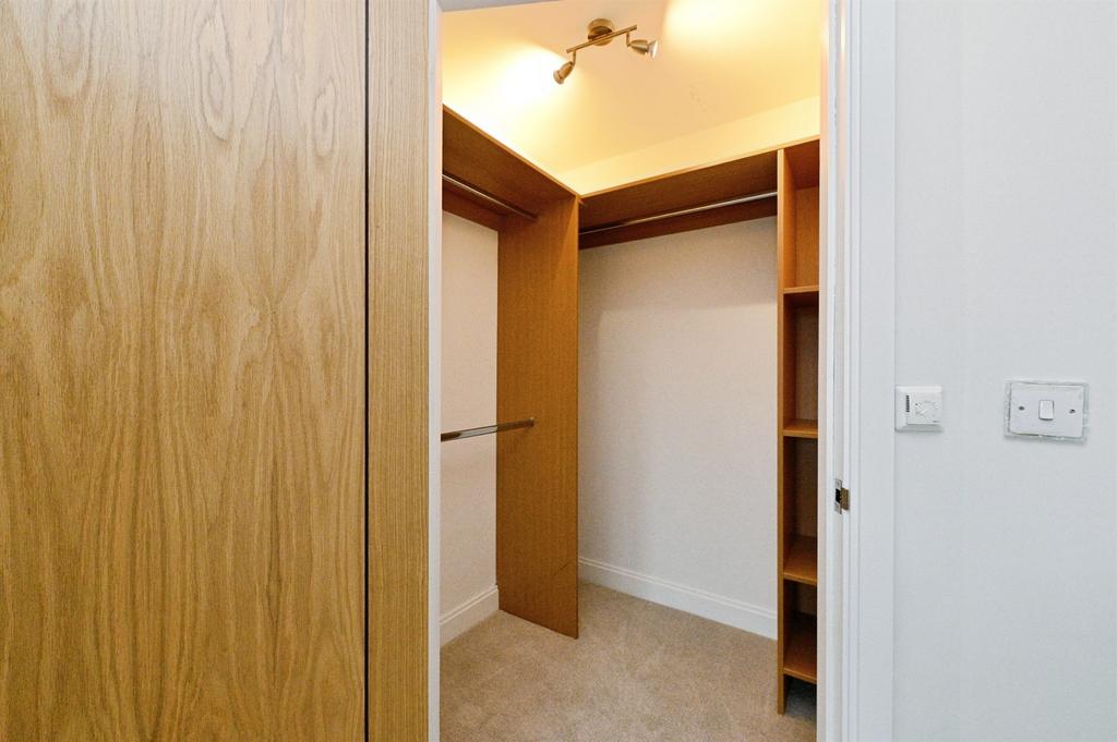 Walk-in wardrobe