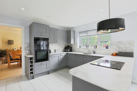 4 bedroom detached house for sale, Bristol Way, Wellesbourne, Warwick