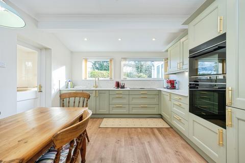 undefined, Mayflower Road, Park Street, St. Albans